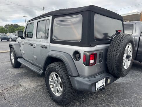 Used 2018 Jeep Wrangler Unlimited Sport S AWD/4WD image 4