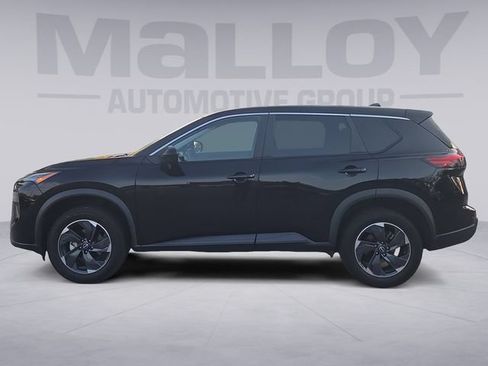 Used 2024 Nissan Rogue SV AWD/4WD image 2