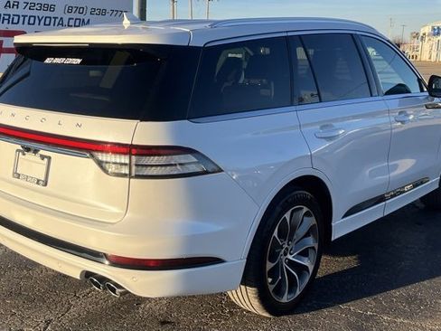 Used 2022 Lincoln Aviator Grand Touring w/ Elements Package Plus image 8
