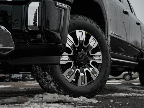 New 2026 GMC Sierra 3500 Denali w/ Denali Reserve Package AWD/4WD image 6