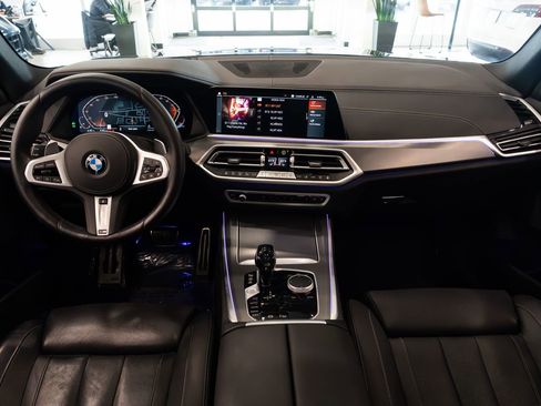 Used 2021 BMW X5 xDrive40i w/ M Sport Package AWD/4WD image 9