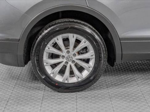 Used 2020 Volkswagen Tiguan S FWD image 35