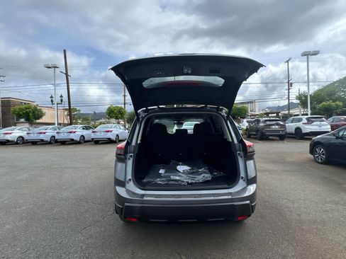 New 2026 Nissan Rogue SV FWD image 11