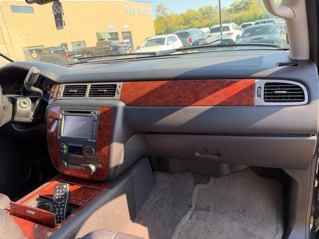 Used 2013 Chevrolet Tahoe LTZ AWD/4WD image 10