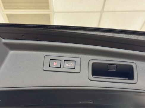 Used 2023 Subaru Forester Sport image 23