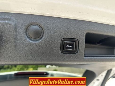 Used 2022 Chevrolet Equinox LT AWD/4WD image 35