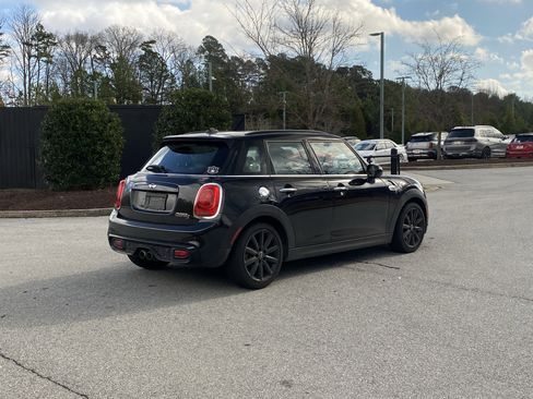 Used 2018 MINI Cooper S image 3