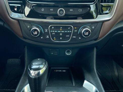 Used 2020 Chevrolet Traverse High Country w/ LPO, Floor Liner Package AWD/4WD image 36