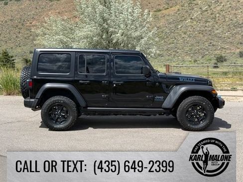 Used 2023 Jeep Wrangler Unlimited w/ Cold Weather Group AWD/4WD image 6