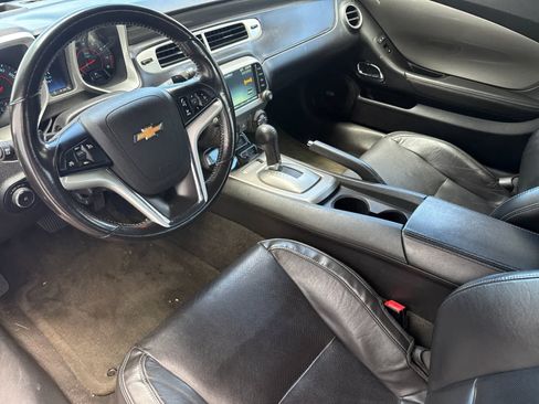 Used 2015 Chevrolet Camaro LT RWD image 11