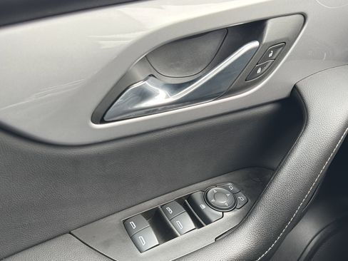 Used 2023 Chevrolet Blazer LT image 24