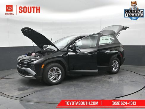 Used 2025 Hyundai Tucson SE AWD/4WD image 52