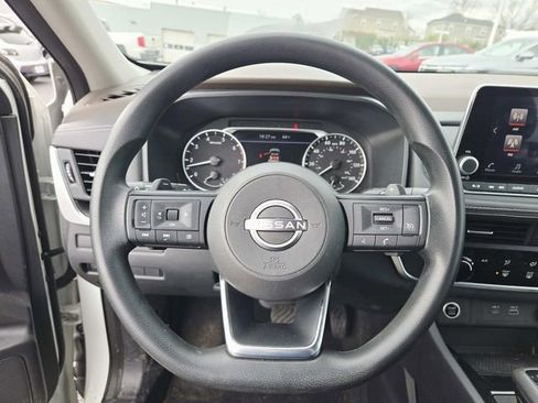 Used 2023 Nissan Rogue S image 14