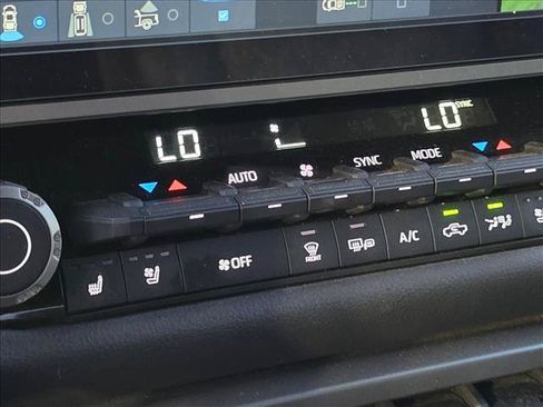 Certified 2025 Toyota Tundra Limited AWD/4WD image 14