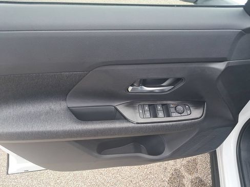 New 2026 Nissan Kicks SV w/ Interior Electronics Package FWD image 11