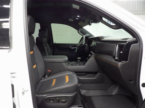 Used 2025 GMC Sierra 1500 AT4 w/ Technology Package image 30