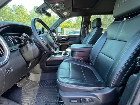 Used 2023 Chevrolet Silverado 3500 High Country w/ Z71 Off-Road Package AWD/4WD image 9