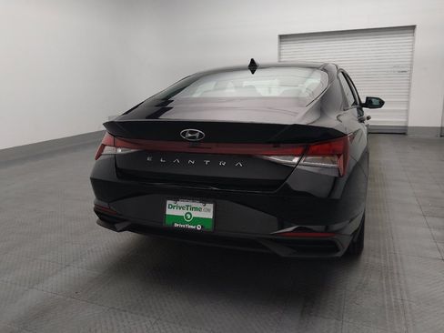Used 2023 Hyundai Elantra SEL w/ Convenience Package FWD image 7