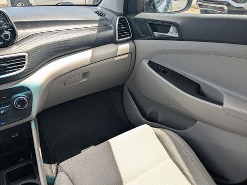 Used 2019 Hyundai Tucson SE FWD image 16
