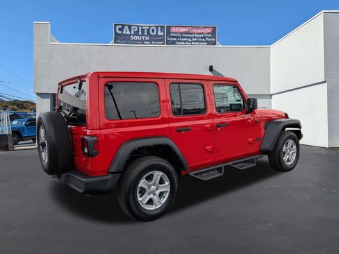 Certified 2022 Jeep Wrangler Unlimited Sport w/ Sun And Sound Package AWD/4WD image 3