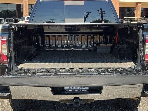 Used 2018 GMC Sierra 1500 SLT w/ Texas SLT Premium Package RWD image 10