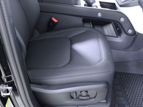 Used 2025 Land Rover Defender 110 S image 16