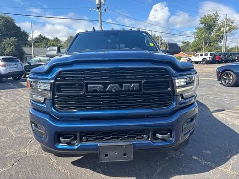 Used 2022 RAM 3500 Limited AWD/4WD image 9