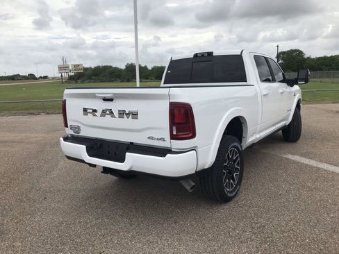 New 2025 RAM 2500 Limited AWD/4WD image 10