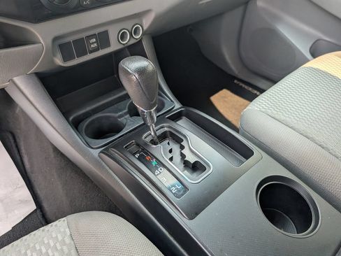 Used 2013 Toyota Tacoma PreRunner w/ Convenience Pkg RWD image 17