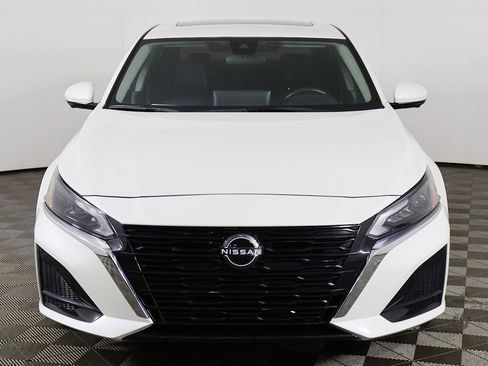 Used 2023 Nissan Altima 2.5 SL AWD/4WD image 12