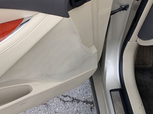 Used 2010 Lexus ES 350 image 16