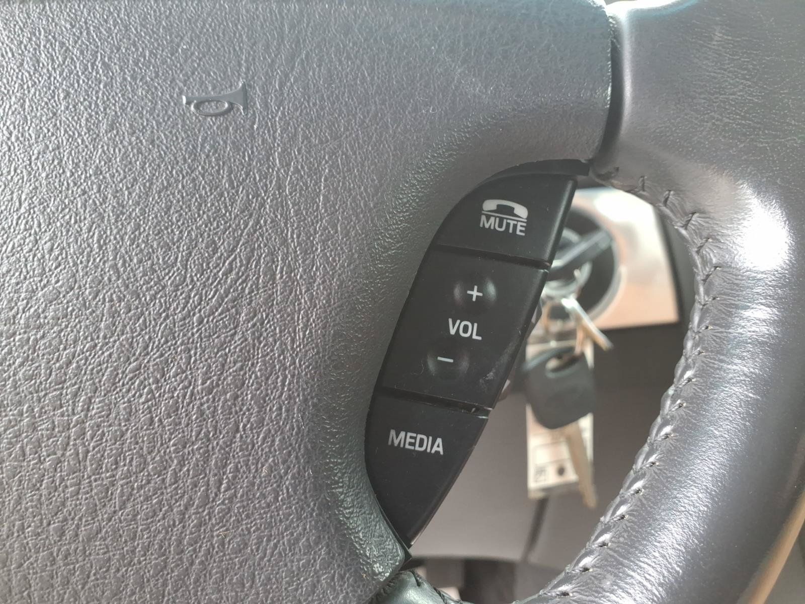 Used 2002 Ford Thunderbird RWD image 12