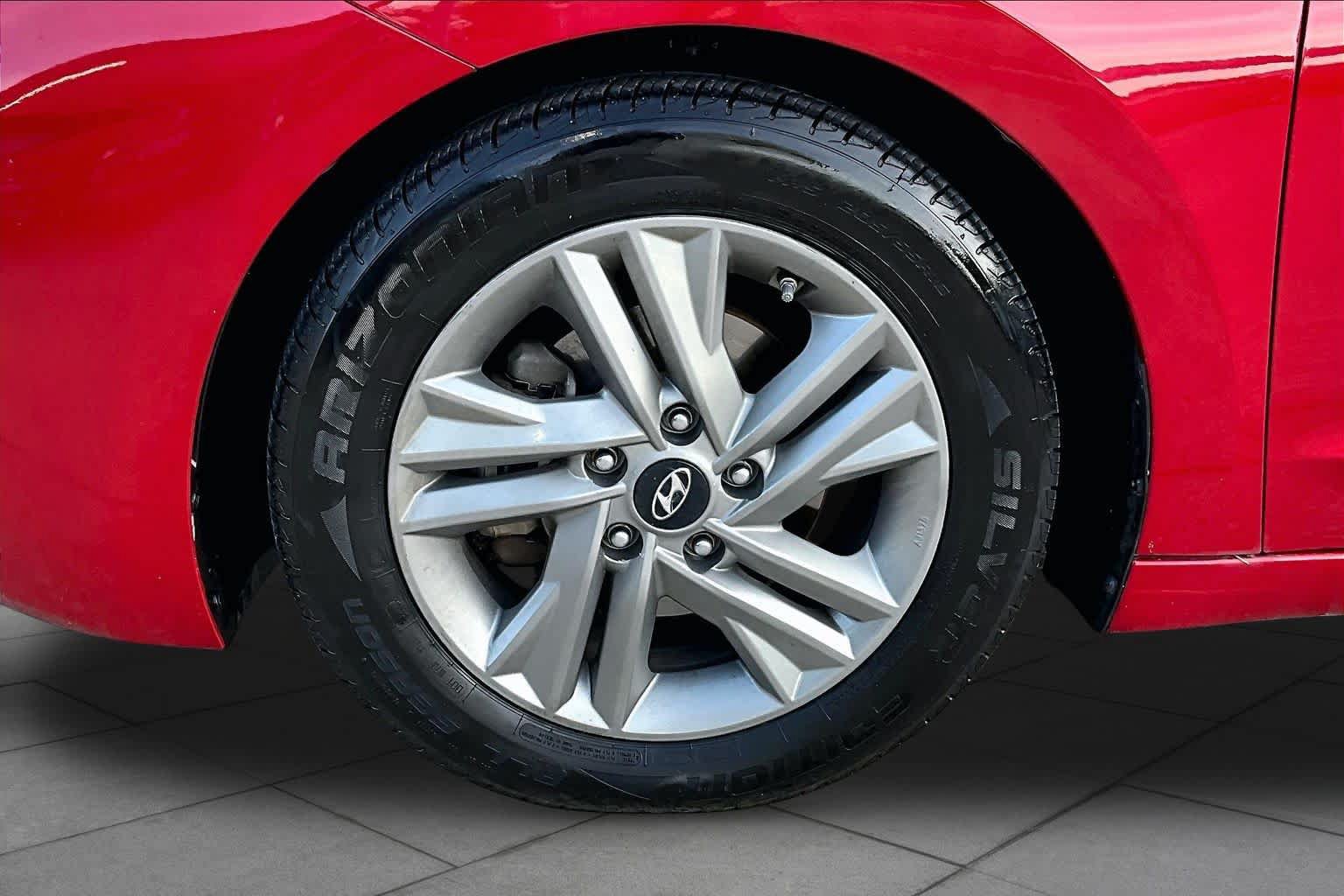 Used 2020 Hyundai Elantra SEL FWD image 10