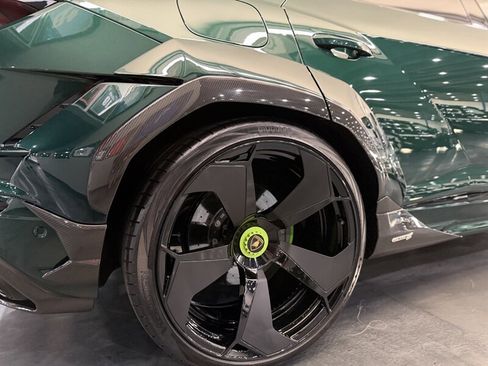 Used 2024 Lamborghini Urus S image 8