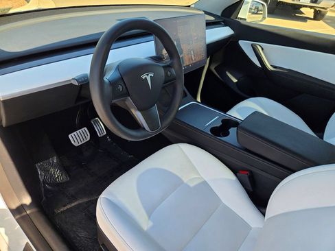 Used 2022 Tesla Model Y Performance AWD/4WD image 10