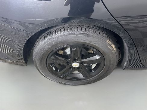 Used 2023 Chevrolet Malibu LT image 33