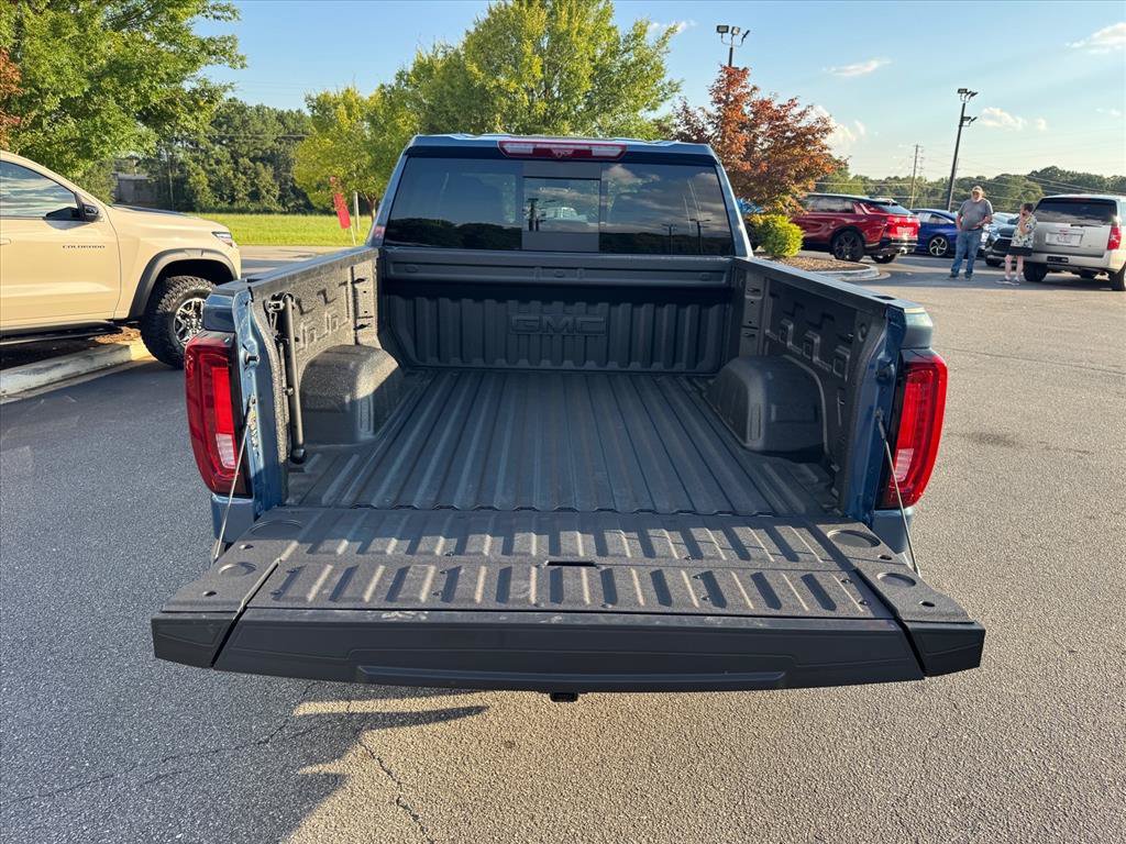 Used 2025 GMC Sierra 1500 Denali w/ Denali Reserve Package AWD/4WD image 10
