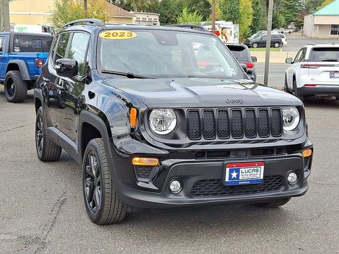 Certified 2023 Jeep Renegade Altitude image 2