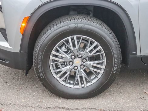 Used 2026 Chevrolet Traverse LT w/ Driver Confidence Package image 9