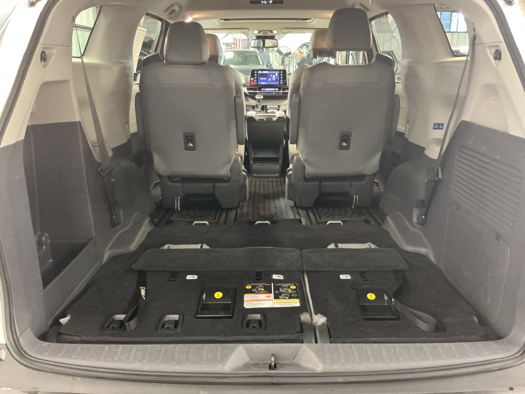 Certified 2021 Toyota Sienna XLE AWD/4WD image 26