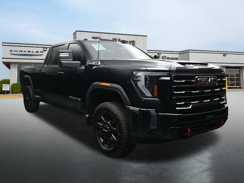 Used 2024 GMC Sierra 2500 AT4 w/ AT4 Premium Plus Package AWD/4WD image 7