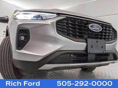 Certified 2023 Ford Escape SE image 22