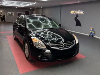 Used 2011 Nissan Altima 3.5 SR w/ 3.5SR Premium Pkg video 1
