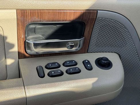 Used 2004 Ford F150 Lariat image 18