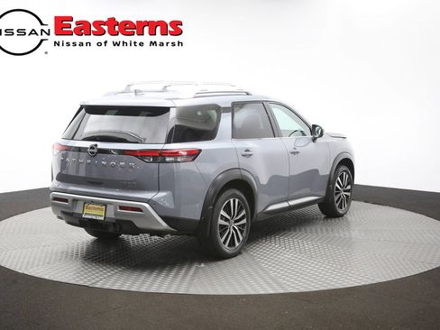 Used 2023 Nissan Pathfinder Platinum w/ Cargo Package AWD/4WD image 39