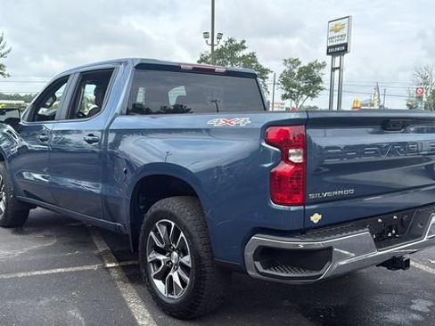 Used 2024 Chevrolet Silverado 1500 LT AWD/4WD image 5