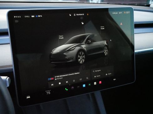 Used 2023 Tesla Model Y Long Range image 21