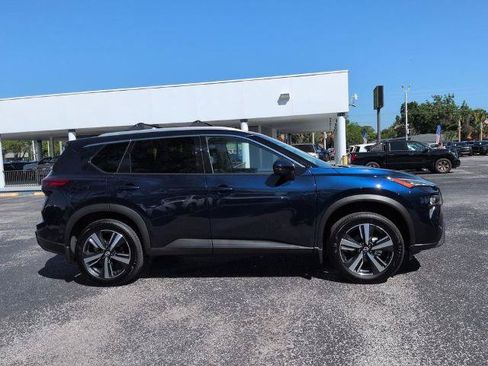 Certified 2025 Nissan Rogue SL w/ SL Premium Package FWD image 3