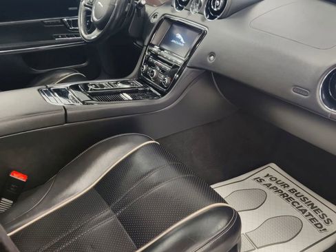 Used 2016 Jaguar XJ image 14