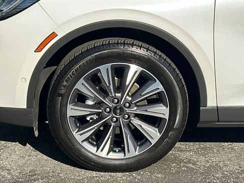 Certified 2022 Lincoln Corsair Reserve w/ Equipment Group 201A image 9